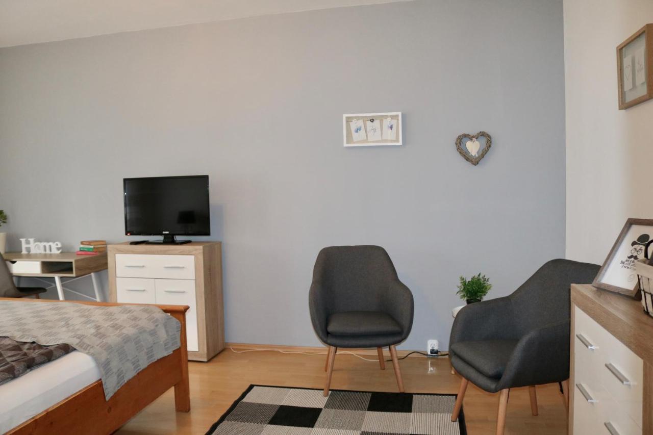Szabadsag Apartman Pecs Exterior photo